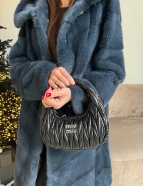 Норковая шуба с капюшоном, паркет - синего цвета