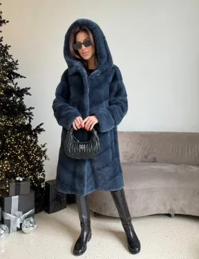 Норковая шуба с капюшоном, паркет - синего цвета