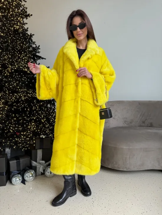 Шуба норковая в стиле Oversize - цвет лимонный