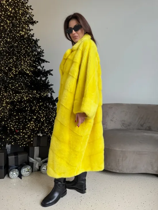 Шуба норковая в стиле Oversize - цвет лимонный