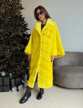 Шуба норковая в стиле Oversize - цвет лимонный