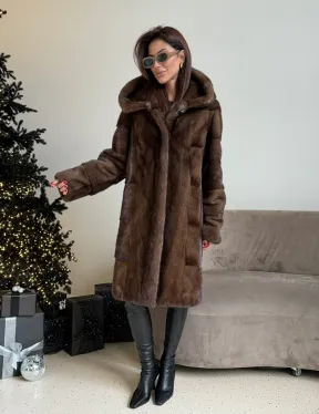 Норковая шуба с капюшоном в цвете орех