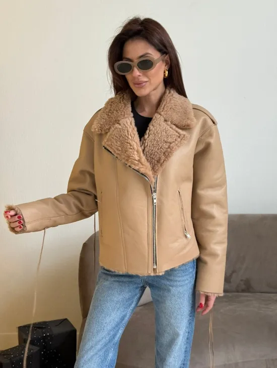 Дубленка - куртка со шнуровкой на спине