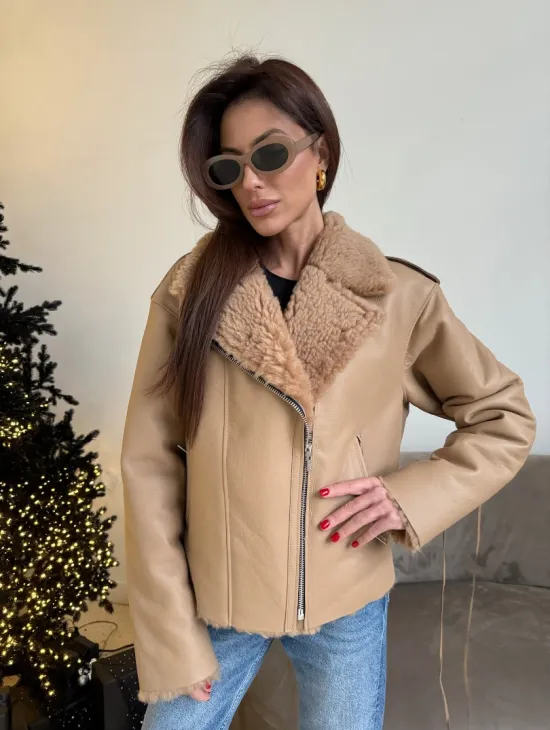 Дубленка - куртка со шнуровкой на спине