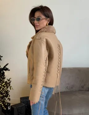 Дубленка - куртка со шнуровкой на спине