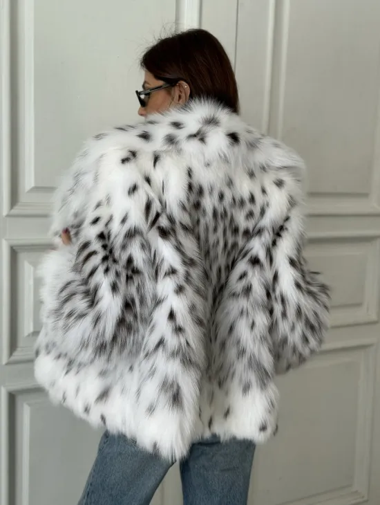 Полушубок из меха аукционной лисы (реплика канадской рыси)