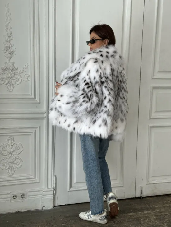 Полушубок из меха аукционной лисы (реплика канадской рыси)