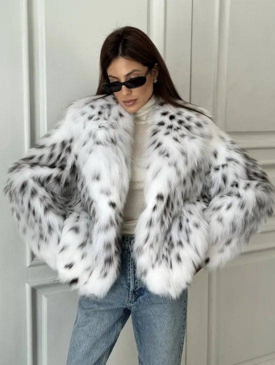 Полушубок из меха аукционной лисы (реплика канадской рыси)