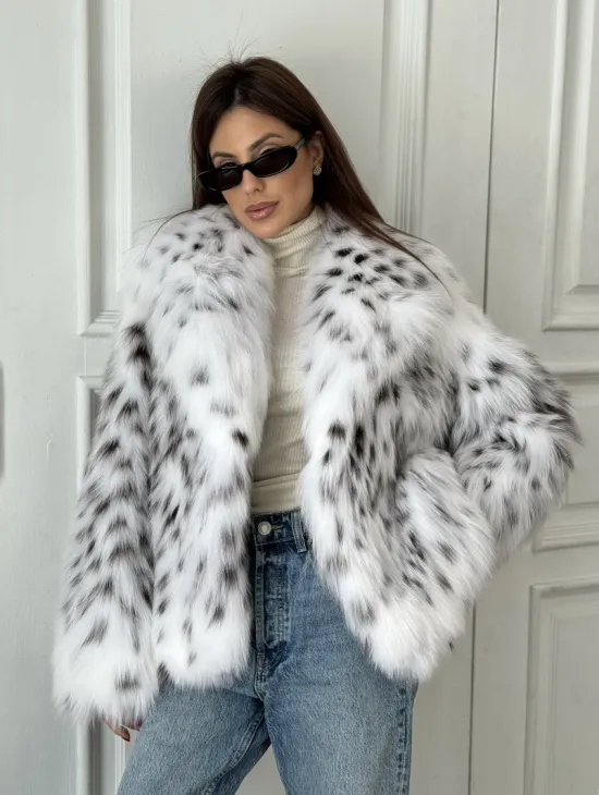 Полушубок из меха аукционной лисы (реплика канадской рыси)