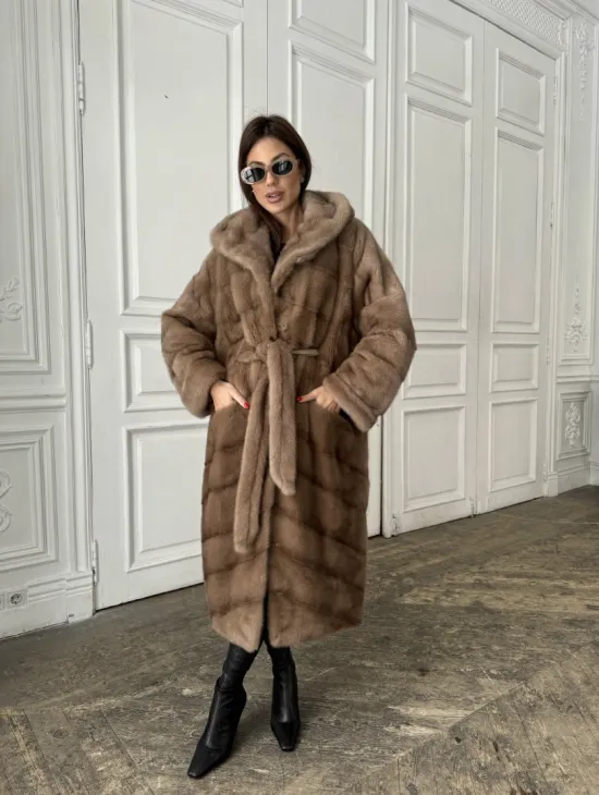 Норковое кимоно с капюшоном в цвете пастель