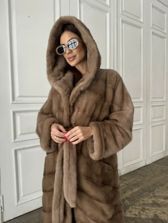 Норковое кимоно с капюшоном в цвете пастель