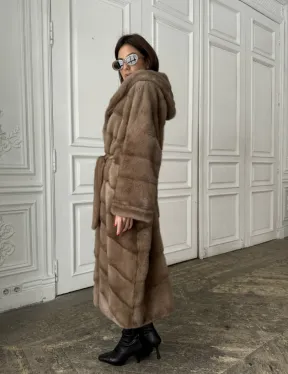 Норковое кимоно с капюшоном в цвете пастель