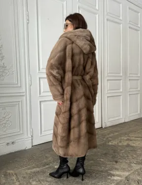 Норковое кимоно с капюшоном в цвете пастель