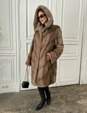 Норковая шуба с капюшоном - цвет пастель