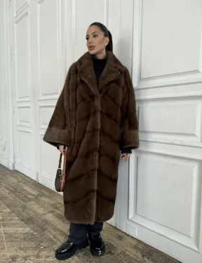 Шуба свободного силуэта из меха норки, английский воротник - цвет орех