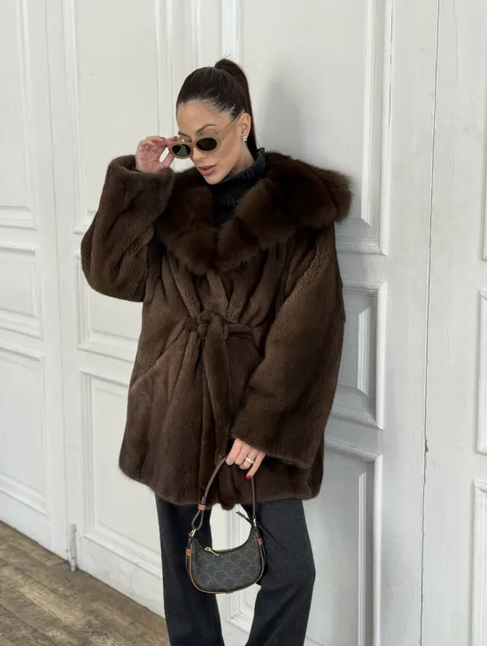 Норка летучая мышь роспуск с капюшоном куница - цвет орех