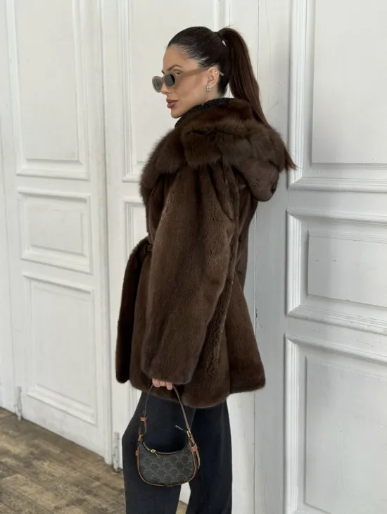 Норка летучая мышь роспуск с капюшоном куница - цвет орех