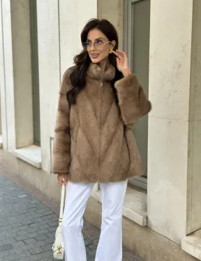 Короткая норковая шуба на молнии - цвет пастель