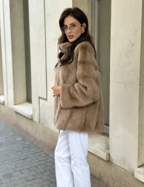 Короткая норковая шуба на молнии - цвет пастель