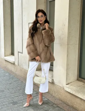 Короткая норковая шуба на молнии - цвет пастель