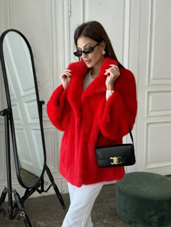 Красный норковый полушубок английский воротник роспуск