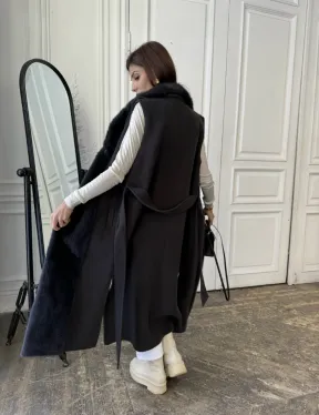 Пальто из кашемира с отделкой из меха норки