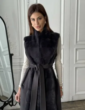 Элегантное пальто из кашемира с мехом норки