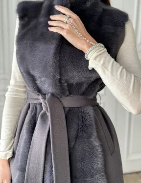 Элегантное пальто из кашемира с мехом норки