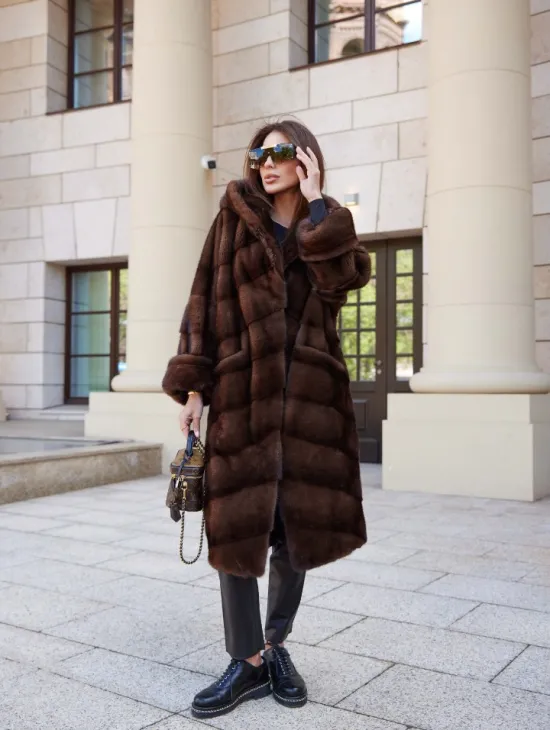 Шуба норковая с капюшоном - цвет соболь