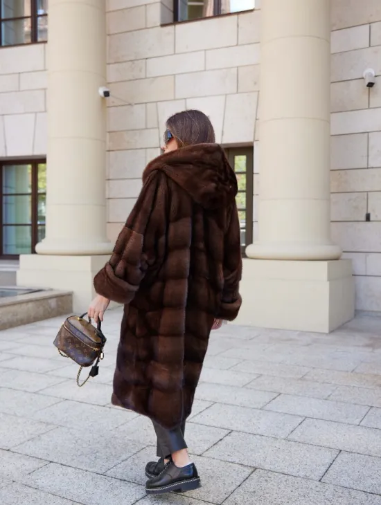 Шуба норковая с капюшоном - цвет соболь