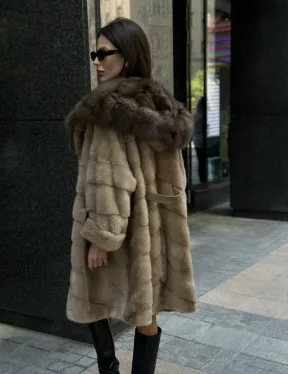 Шуба норковая с капюшоном куница - цвет пастель