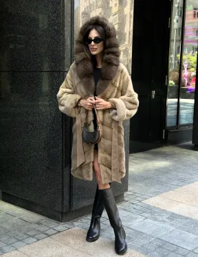 Шуба норковая с капюшоном куница - цвет пастель