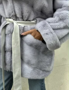 Шуба норковая с капюшоном из меха куницы - цвет голубой