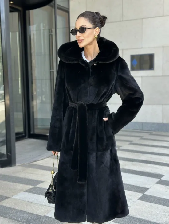 Шуба норка BLACKGLAMA с капюшоном