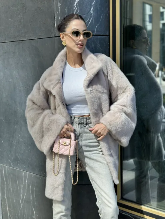 Норковая шуба в цвете нюд