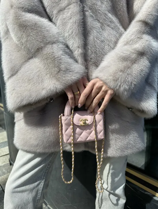 Норковая шуба в цвете нюд