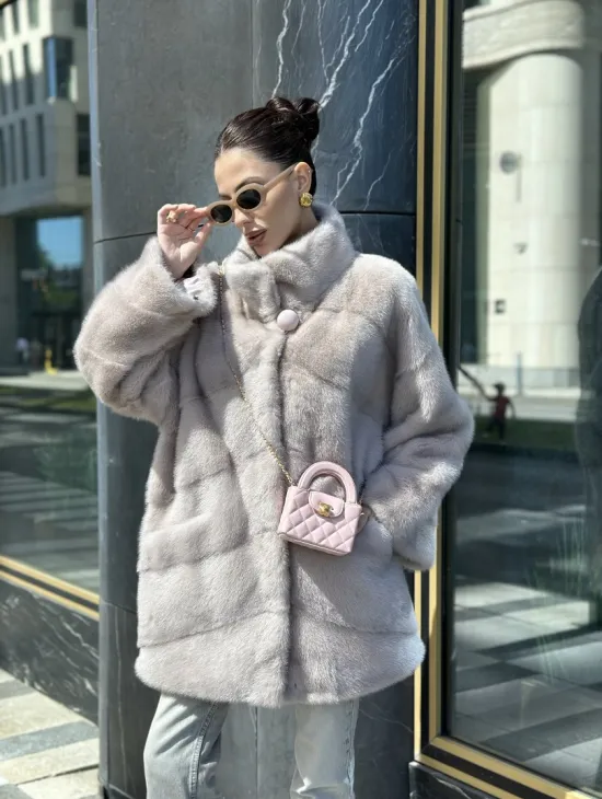 Норковая шуба в цвете нюд