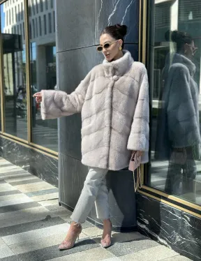 Норковая шуба в цвете нюд