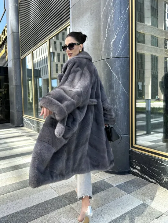 Норковая шуба в цвете сапфир