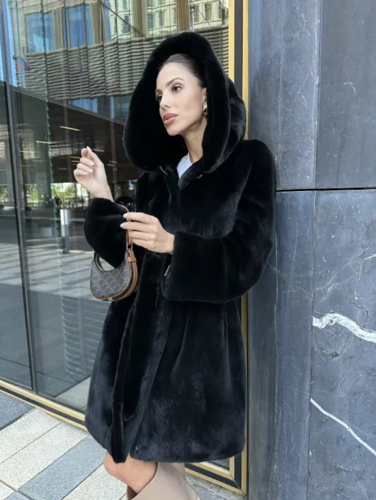 Шуба норковая с капюшоном, мех BLACKGLAMA