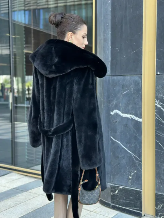 Шуба норковая с капюшоном, мех BLACKGLAMA