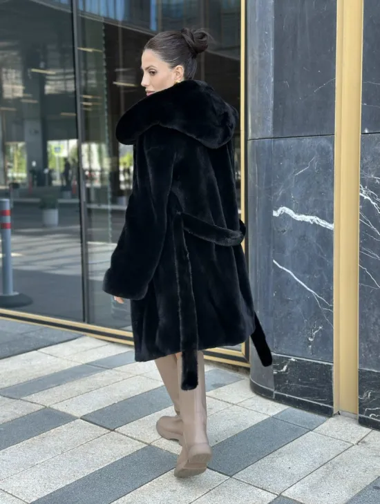 Шуба норковая с капюшоном, мех BLACKGLAMA