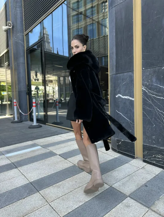 Шуба норковая с капюшоном, мех BLACKGLAMA