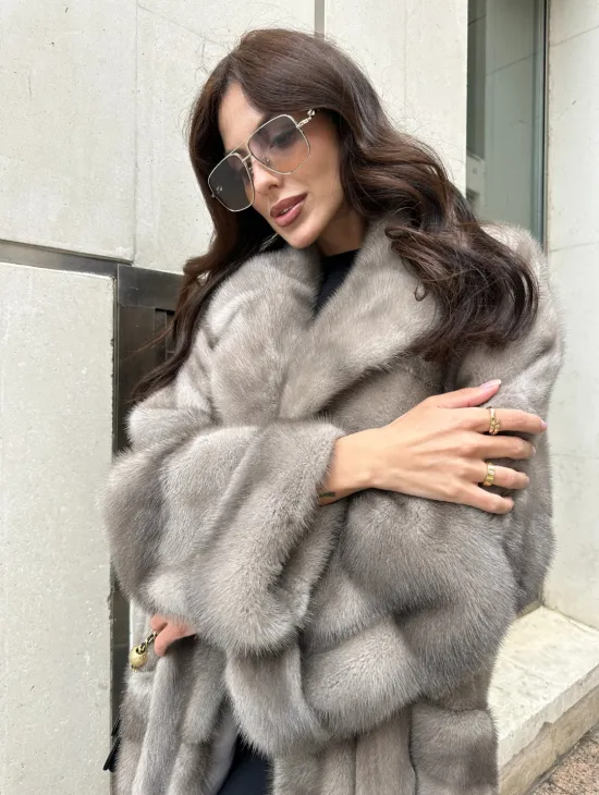 Шуба из норки  серого цвета - сапфир с английским воротником