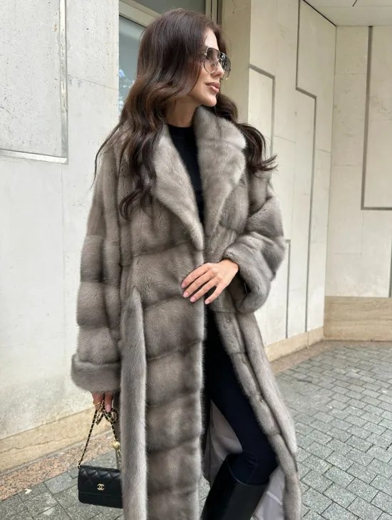 Шуба из норки  серого цвета - сапфир с английским воротником