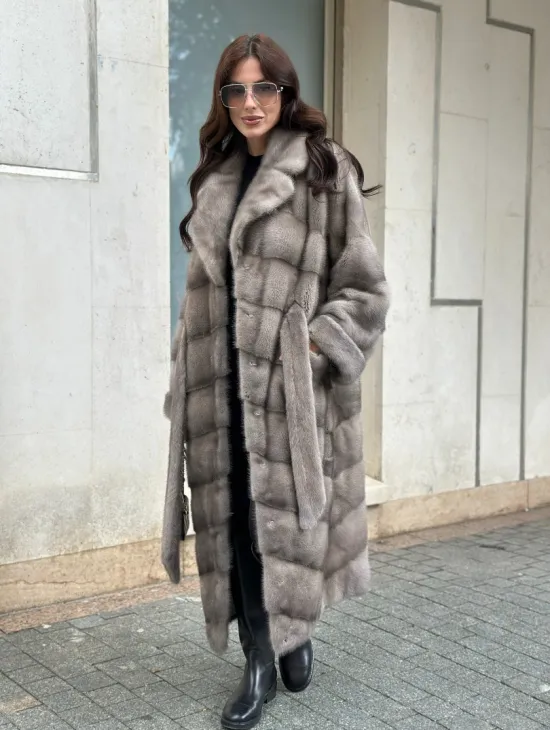 Шуба из норки  серого цвета - сапфир с английским воротником
