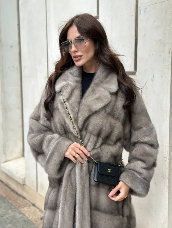 Шуба из норки  серого цвета - сапфир с английским воротником