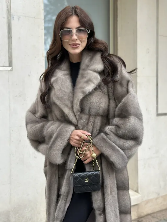 Шуба из норки  серого цвета - сапфир с английским воротником