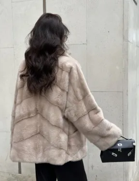 Шуба из меха норки английский воротник пудра