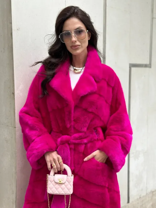 Фуксия шуба из меха аукционной норки